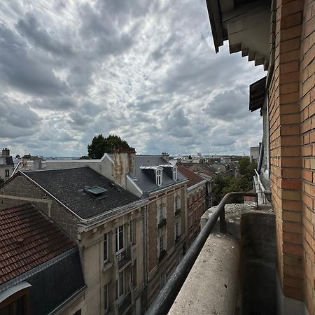 Faro, Vue Sur La Cathedrale Apartment Reims Exterior photo