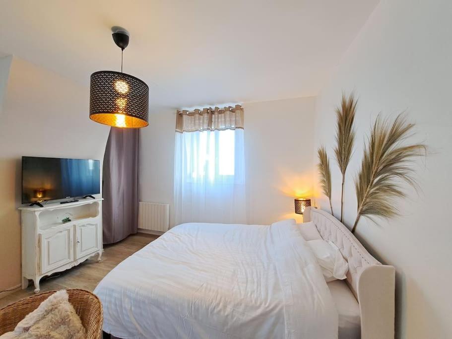 Faro, Vue Sur La Cathedrale Apartment Reims Exterior photo