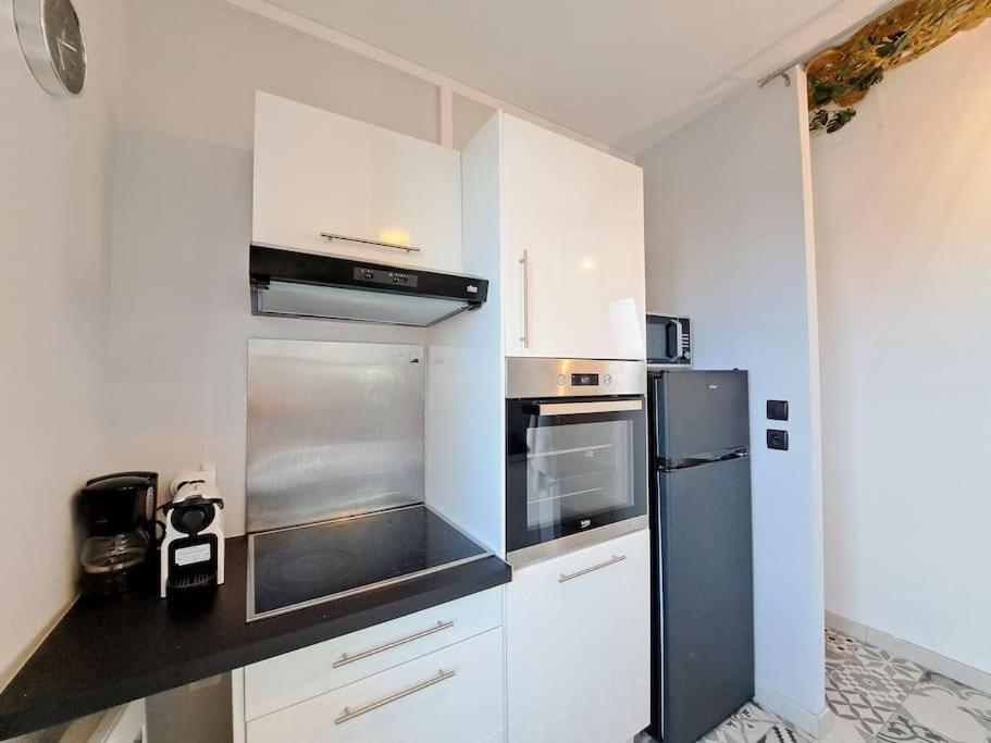 Faro, Vue Sur La Cathedrale Apartment Reims Exterior photo