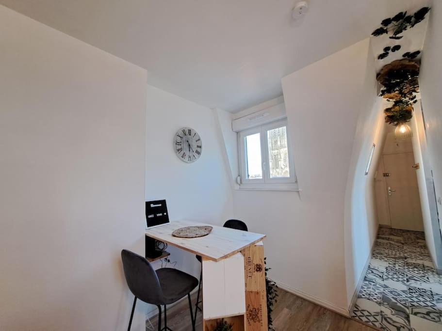 Faro, Vue Sur La Cathedrale Apartment Reims Exterior photo