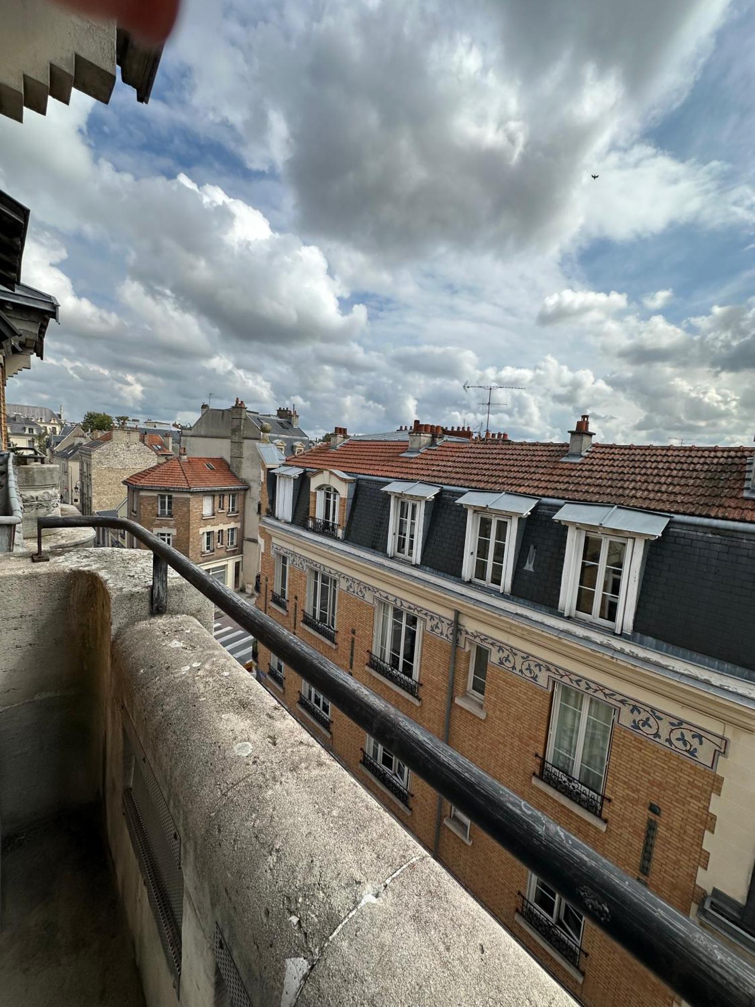 Faro, Vue Sur La Cathedrale Apartment Reims Exterior photo